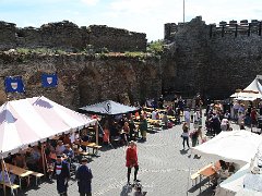 Mittelalterliches Burgfest - ©  kalbacho-foto  Ein buntes Programm an Musikanten, Feuerartisten, Zauberei, Märchenerzähler und natürlich Darbietungen von Rittern und ihren Knappen werden die Besucher in ihren Bann ziehen.