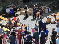 Mittelalterliches Burgfest - ©  kalbacho-foto  Ein buntes Programm an Musikanten, Feuerartisten, Zauberei, Märchenerzähler und natürlich Darbietungen von Rittern und ihren Knappen werden die Besucher in ihren Bann ziehen.