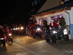Der Nikolaus kommt... - ©kalbacho-foto  Der Nikolaus kommt ... ist von Thomas & Kathy Schmid ins Leben gerufen worden, mit der Absicht, Kindern etwas gutes zu tun. So haben diese 2 im Jahr 2022 zum ersten Mal ein kleines Familienevent auf die Beine gestellt. . Text habe ich von der Homepage übernommen: https://www.dernikolauskommt.com