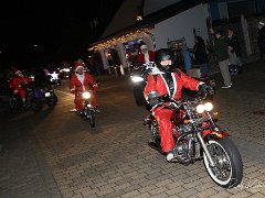 Der Nikolaus kommt... - ©kalbacho-foto  Der Nikolaus kommt ... ist von Thomas & Kathy Schmid ins Leben gerufen worden, mit der Absicht, Kindern etwas gutes zu tun. So haben diese 2 im Jahr 2022 zum ersten Mal ein kleines Familienevent auf die Beine gestellt. . Text habe ich von der Homepage übernommen: https://www.dernikolauskommt.com