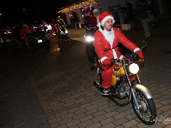 Der Nikolaus kommt... - ©kalbacho-foto  Der Nikolaus kommt ... ist von Thomas & Kathy Schmid ins Leben gerufen worden, mit der Absicht, Kindern etwas gutes zu tun. So haben diese 2 im Jahr 2022 zum ersten Mal ein kleines Familienevent auf die Beine gestellt. . Text habe ich von der Homepage übernommen: https://www.dernikolauskommt.com