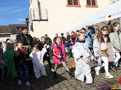 Rosenmontagsbasar © kalbacho-foto  Rosenmontagsbasar im Hilchenhaushof, geboten werden Tänze aus der LCV-Tanzabteilung, musikalisch gestaltet wird der Tag von den Lorcher Schloßbergmusikanten
