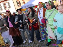 Rosenmontagsbasar © kalbacho-foto  Rosenmontagsbasar im Hilchenhaushof, geboten werden Tänze aus der LCV-Tanzabteilung, musikalisch gestaltet wird der Tag von den Lorcher Schloßbergmusikanten