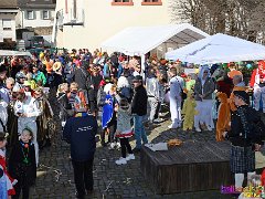 Rosenmontagsbasar © kalbacho-foto  Rosenmontagsbasar im Hilchenhaushof, geboten werden Tänze aus der LCV-Tanzabteilung, musikalisch gestaltet wird der Tag von den Lorcher Schloßbergmusikanten