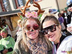 Rosenmontagsbasar © kalbacho-foto  Rosenmontagsbasar im Hilchenhaushof, geboten werden Tänze aus der LCV-Tanzabteilung, musikalisch gestaltet wird der Tag von den Lorcher Schloßbergmusikanten
