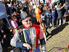 Rosenmontagsbasar © kalbacho-foto  Rosenmontagsbasar im Hilchenhaushof, geboten werden Tänze aus der LCV-Tanzabteilung, musikalisch gestaltet wird der Tag von den Lorcher Schloßbergmusikanten