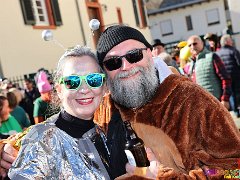 Rosenmontagsbasar © kalbacho-foto  Rosenmontagsbasar im Hilchenhaushof, geboten werden Tänze aus der LCV-Tanzabteilung, musikalisch gestaltet wird der Tag von den Lorcher Schloßbergmusikanten