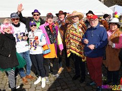 Rosenmontagsbasar © kalbacho-foto  Rosenmontagsbasar im Hilchenhaushof, geboten werden Tänze aus der LCV-Tanzabteilung, musikalisch gestaltet wird der Tag von den Lorcher Schloßbergmusikanten