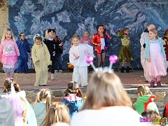 Rosenmontagsbasar © kalbacho-foto  Rosenmontagsbasar im Hilchenhaushof, geboten werden Tänze aus der LCV-Tanzabteilung, musikalisch gestaltet wird der Tag von den Lorcher Schloßbergmusikanten