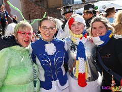 Rosenmontagsbasar © kalbacho-foto  Rosenmontagsbasar im Hilchenhaushof, geboten werden Tänze aus der LCV-Tanzabteilung, musikalisch gestaltet wird der Tag von den Lorcher Schloßbergmusikanten