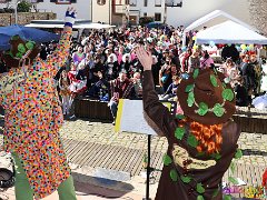 Rosenmontagsbasar © kalbacho-foto  Rosenmontagsbasar im Hilchenhaushof, geboten werden Tänze aus der LCV-Tanzabteilung, musikalisch gestaltet wird der Tag von den Lorcher Schloßbergmusikanten