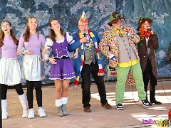 Rosenmontagsbasar © kalbacho-foto  Rosenmontagsbasar im Hilchenhaushof, geboten werden Tänze aus der LCV-Tanzabteilung, musikalisch gestaltet wird der Tag von den Lorcher Schloßbergmusikanten